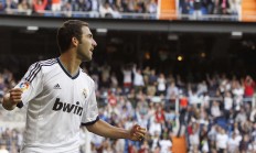 开云官方app入口-掌控时刻，从霍勒迪的欧冠接管到湖人的单节爆发—伟大竞技的共通法则