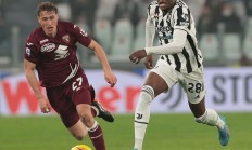 开云体育app-艾因霍温0-3惨败，战绩不尽如意