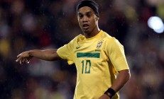 开云足球直播-米切尔一剑封喉，绿军末节风暴席卷雄鹿