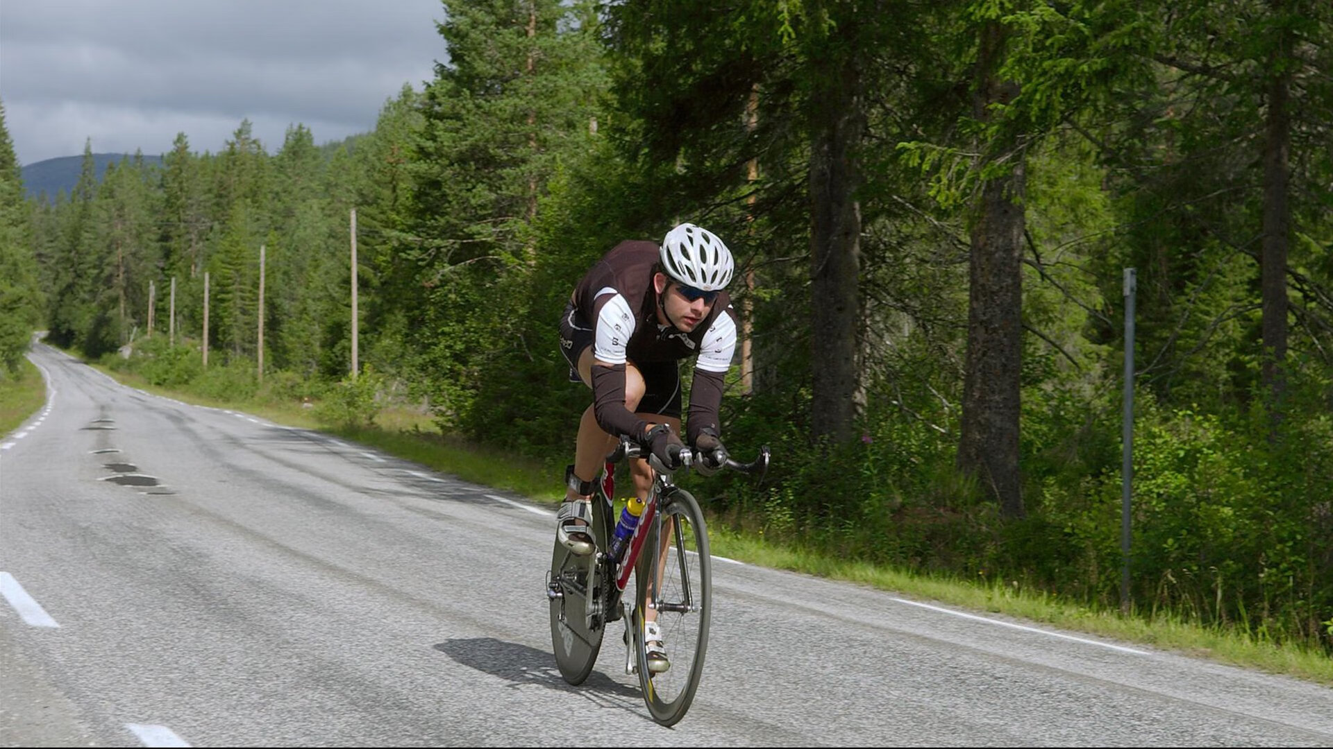 罗德里一锤定音,智利式铁血防守碾碎曼城控球神话